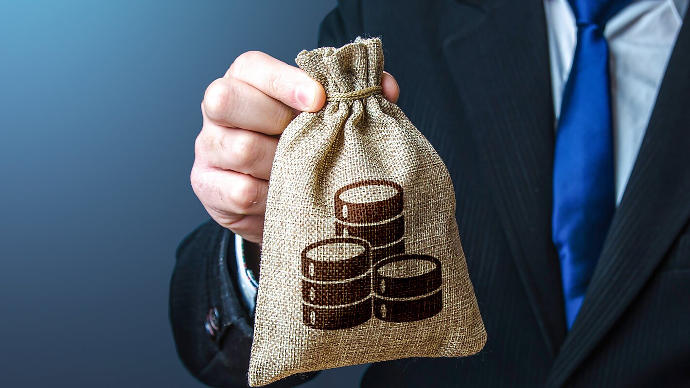 Massive Incentives and Government Subsidies